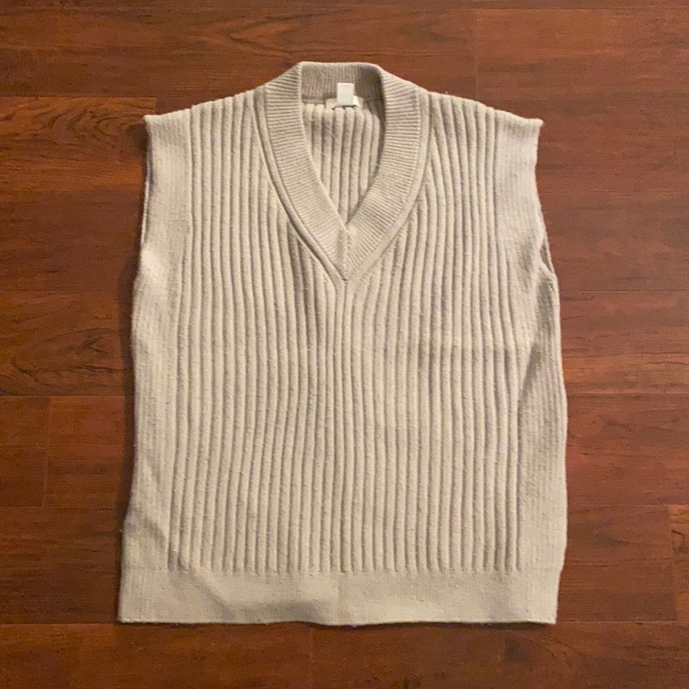 Women’s vest! Perfect for fall!